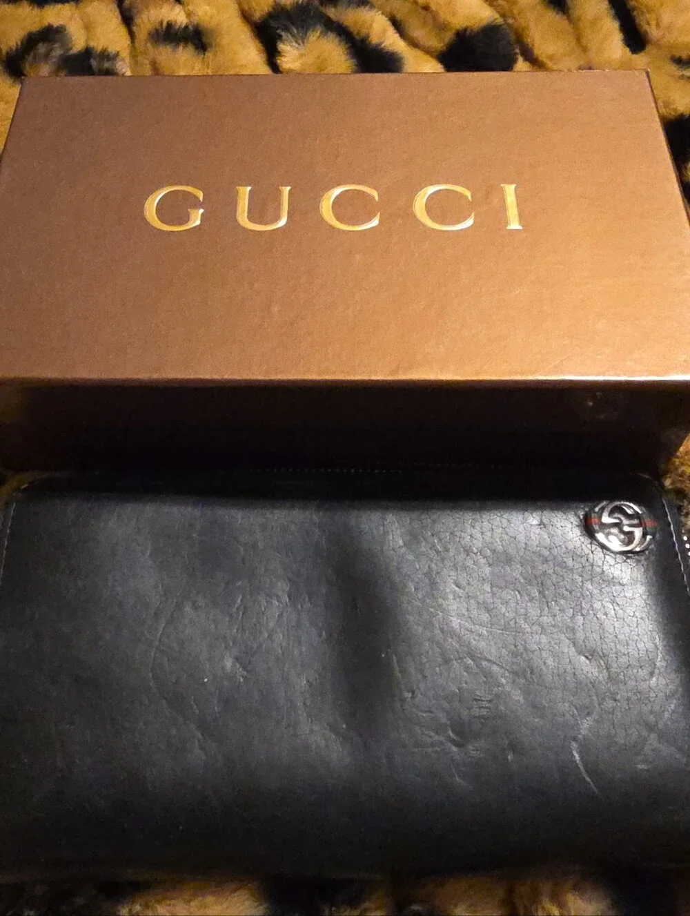 Gucci Black Leather Zip Card Holder with Silver Logo